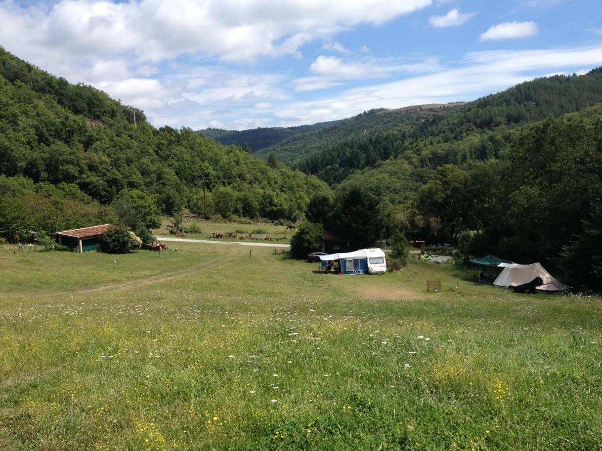 Ferme Les Therondels Saint-Pons-de-Thomieres Ngoại thất bức ảnh